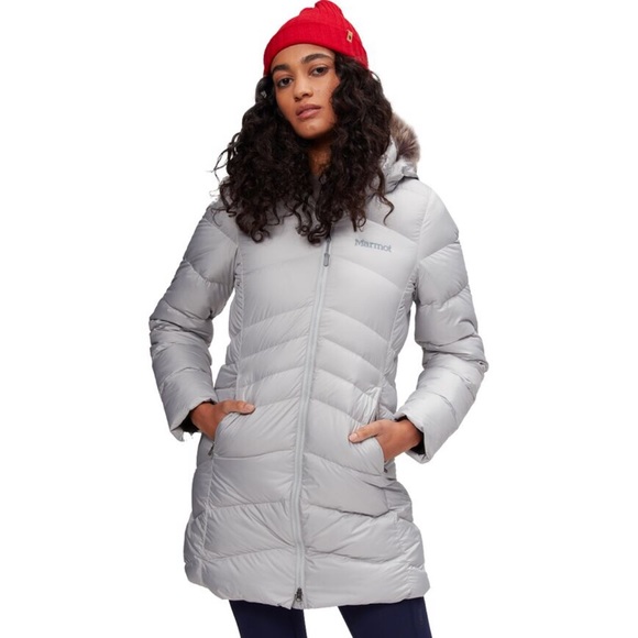 Marmot Jackets & Blazers - NWOT ✨Marmot✨Montreal Cream Colored Puffer Coat Size Small Heavy and Super Warm!